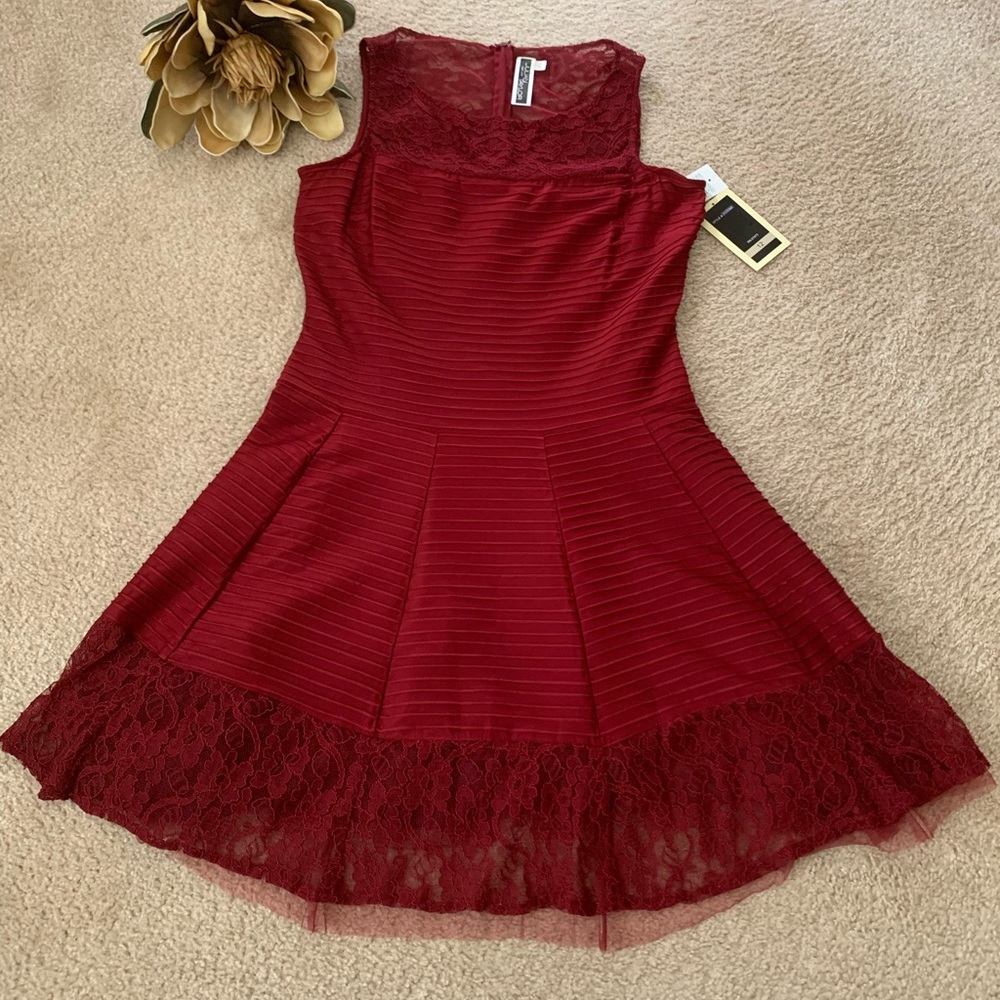 Pretty Dress Sz/12 NWT